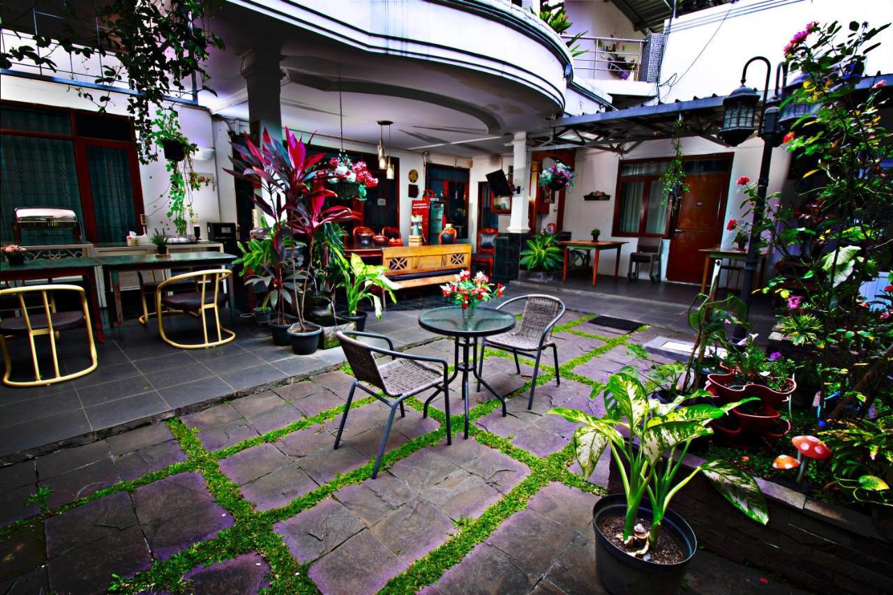 בנדונג Fora Guest House Taman Lingkar מראה חיצוני תמונה