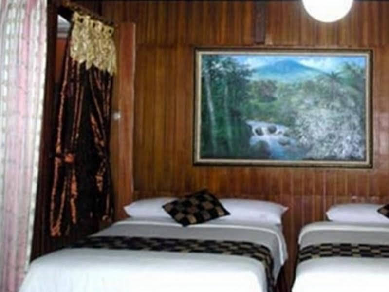בנדונג Fora Guest House Taman Lingkar מראה חיצוני תמונה