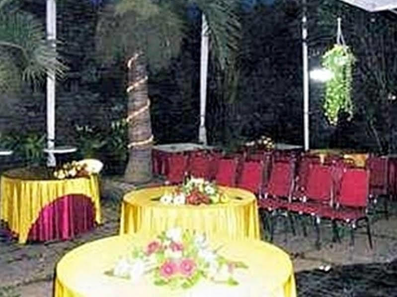 בנדונג Fora Guest House Taman Lingkar מראה חיצוני תמונה